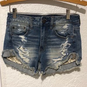 American Eagle 🦅 hi-rise festival women’s size 4 distressed jean shorts